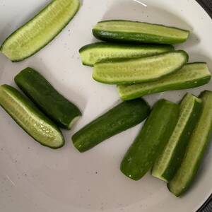 Cucumber (with Peel)